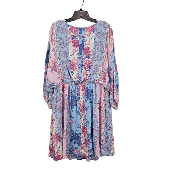 Andree by Unit Women's Plus Mixed Floral Mini Dress - 1X - Picture 5 of 7